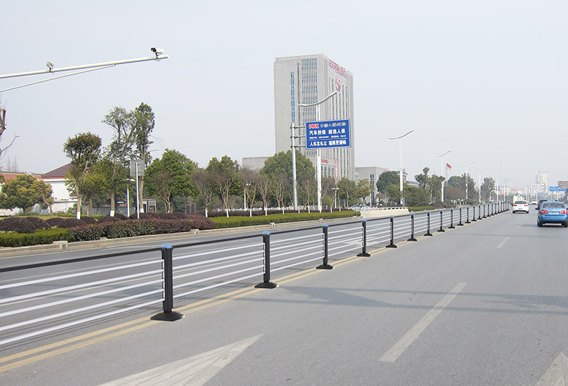 智能報(bào)警護(hù)欄