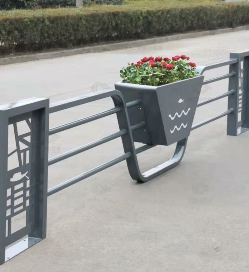 84816862055038.jpg 花箱護欄3.jpg