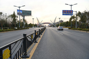 6731701908815663.jpg 洛宜快速通道.jpg